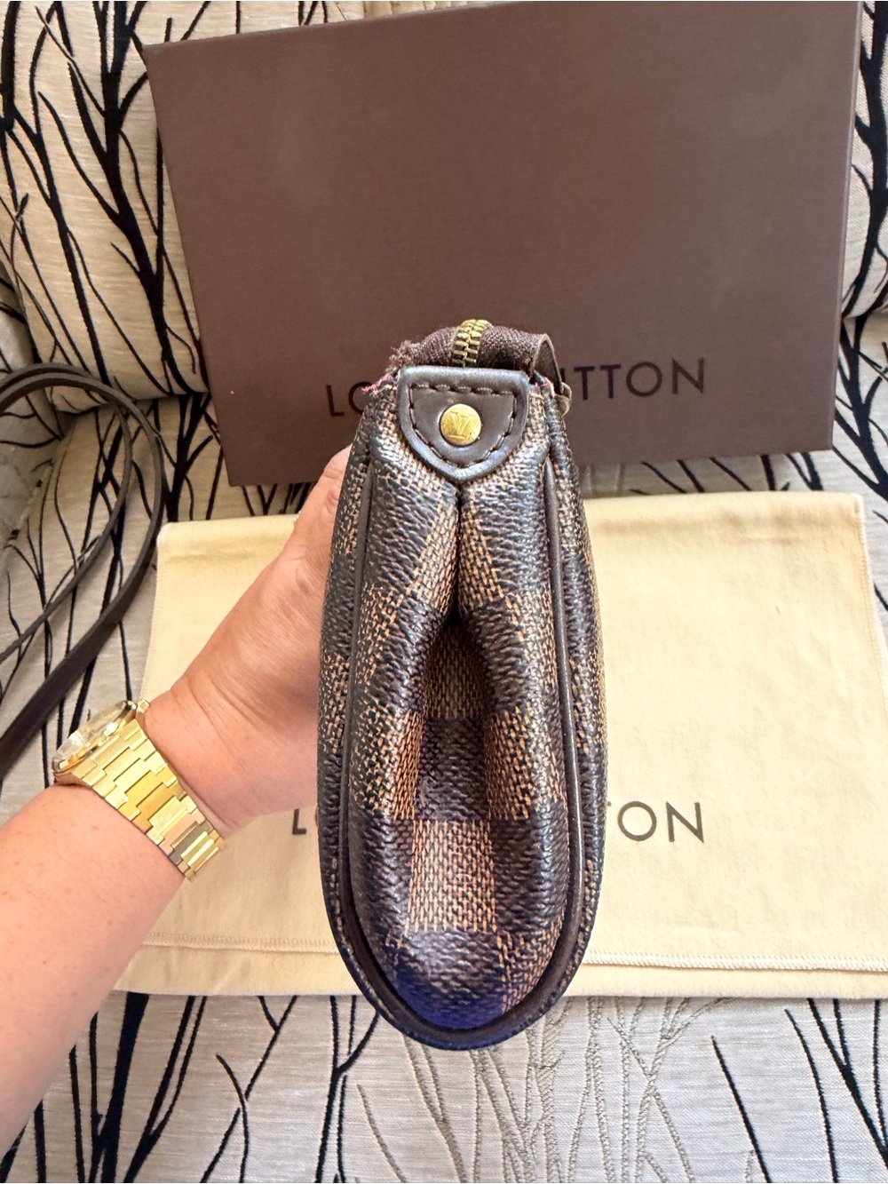 Louis Vuitton Eva Damier Ebene Brown Crossbody Chain Clutch Bag -original owner - Picture 4 of 12